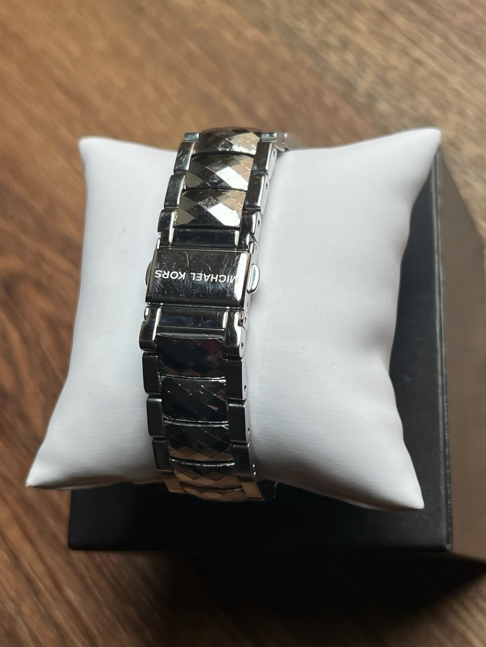 Mother Of Pearl MK Women's Parker MK6424 Silver Stainless-Steel Watch - Picture 5 of 5